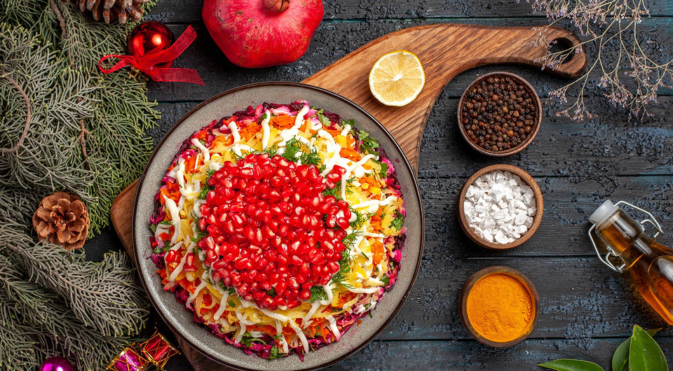 Салаты на Новый год: 10 вкусных и простых рецептов