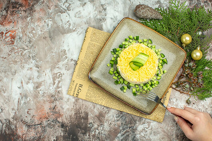 Салаты на Новый год: 10 вкусных и простых рецептов