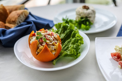 Салаты на Новый год: 10 вкусных и простых рецептов