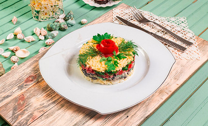 Салаты на Новый год: 10 вкусных и простых рецептов