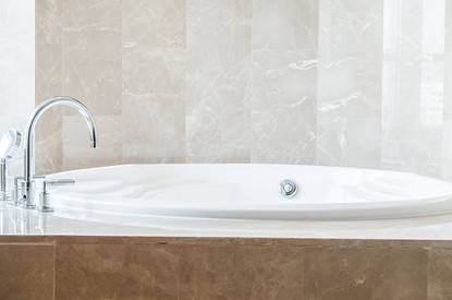 Как сделать экран для ванной своими руками: советы и идеи оформления