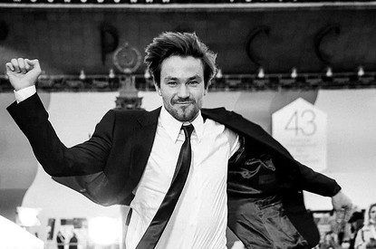 Актер Александр Петров запросил 50 миллионов рублей за участие в рекламе