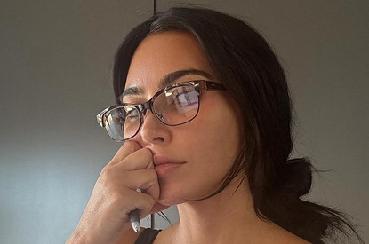 Сестры Кардашьян приняли участие в откровенной фотосессии