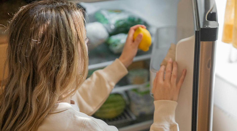Эксперт рассказал, какие продукты не следует хранить в холодильнике