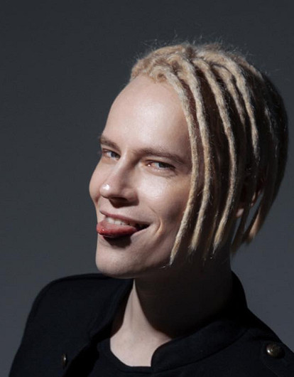 Певец SHAMAN собирается сделать предложение возлюбленной