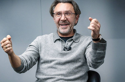 Психолог объяснила желание Шнурова вернуться на сцену