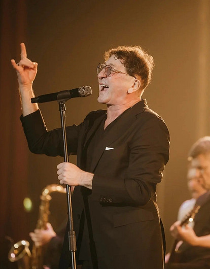 Григорий Лепс раскрыл детали отношений с 18-летней Авророй Кибой