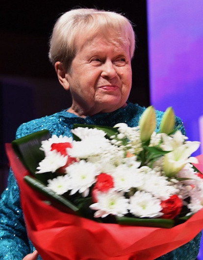Александра Пахмутова: биография, семья и легендарные хиты на все времена
