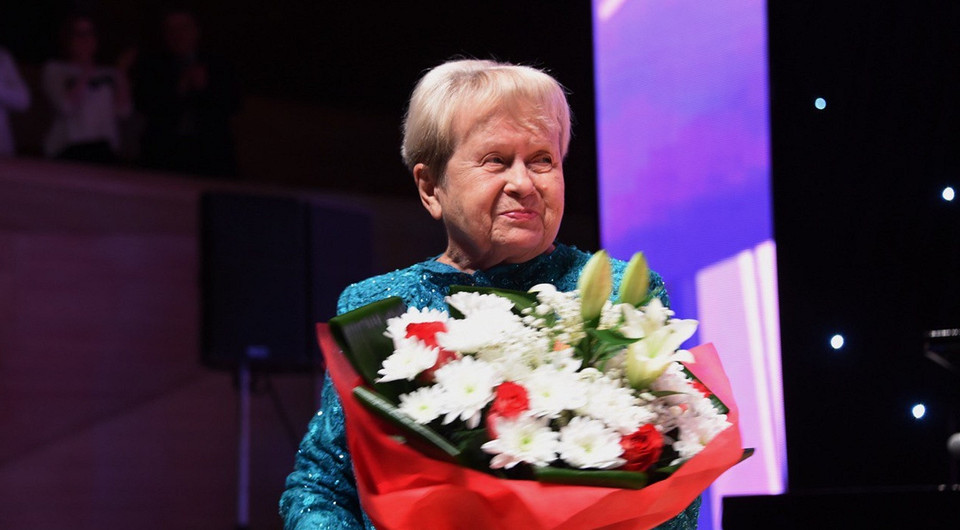 Александра Пахмутова: биография, семья и легендарные хиты на все времена