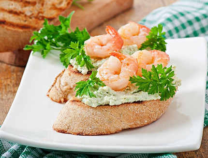 Бутерброды с икрой: 25 вкусных и оригинальных идей для праздничного стола
