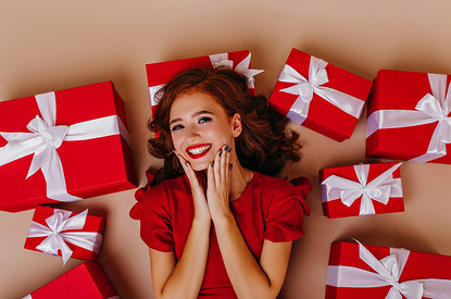 Что подарить человеку, у которого есть все: 100 оригинальных идей