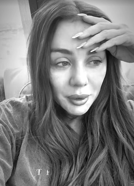 Анна Седокова в слезах прокомментировала смерть бывшего мужа