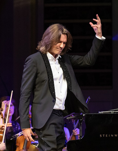 Стало известно, сколько российские звезды зарабатывают на рекламе