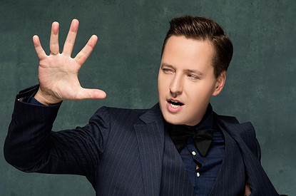 Певец Витас удивил публику необычным поведением на концерте в Китае