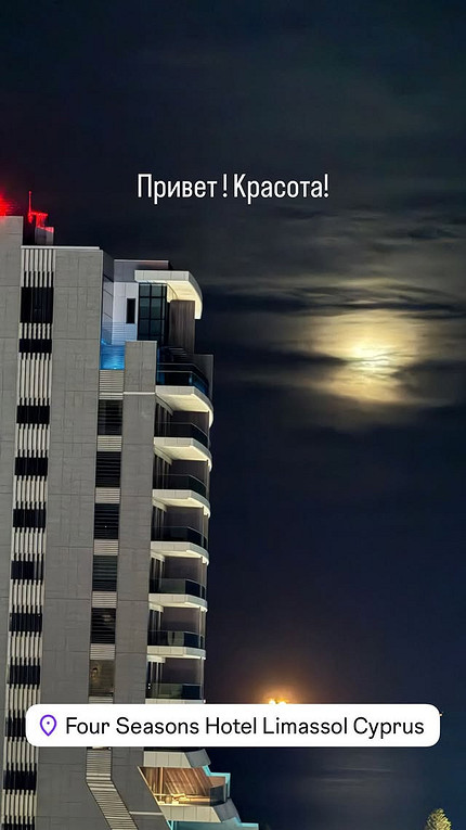Ирина Хакамада покинула Россию