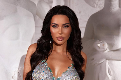 Оксана Самойлова снялась обнаженной под струями воды