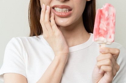 Чувствительность зубов: почему она усиливается и как это исправить