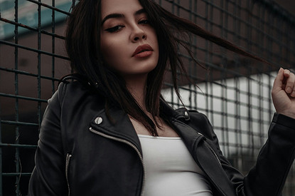 С чем носить кожаную куртку: 8 трендовых сочетаний на каждый день