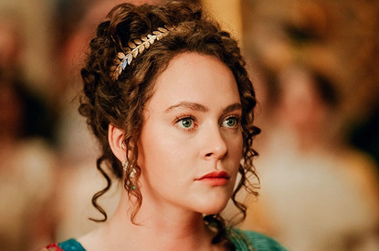 Аглая Тарасова: биография, личная жизнь и лучшие роли звезды фильма «Холоп 2»