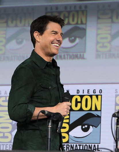 Том Круз официально объявил об отношениях с экс-моделью из России