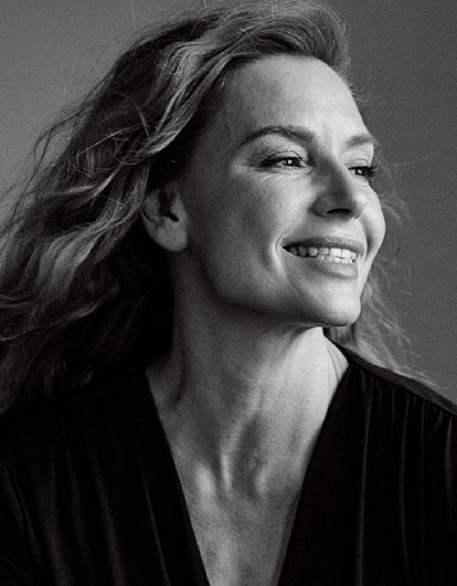 «Можно заметить морщинки»: 45-летняя Любовь Толкалина показала фото без макияжа