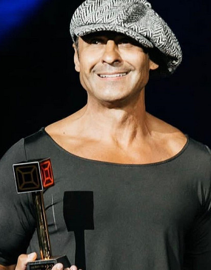 Певец Стас Костюшкин принял решение подать в суд на Филиппа Киркорова из-за образа на «Маске»