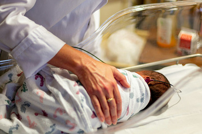 В США не подозревавшая о беременности женщина родила в туалете на работе