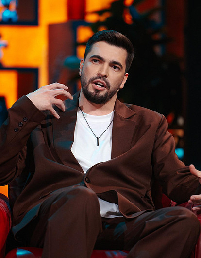 Телеведущий Вячеслав Макаров назвал звезду «Великолепного века» Бурака Озчивита по-русски открытым