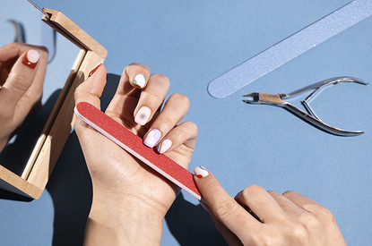 Квадратный маникюр 2025: 20 стильных идей