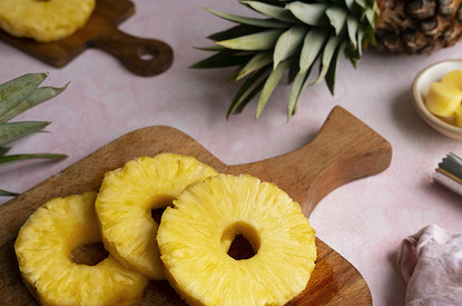 Что приготовить с ананасами: 14 рецептов из свежих и консервированных плодов