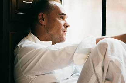 Актер Максим Аверин назвал «голую вечеринку» Ивлеевой несдержанностью