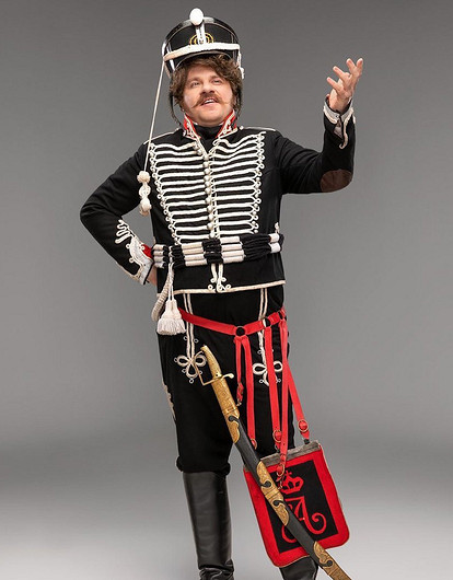 Гарик Харламов перечислил своих главных конкурентов в юморе