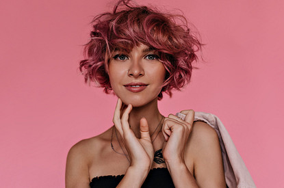 Модные цвета волос 2024: какой оттенок выбрать, чтобы быть в тренде