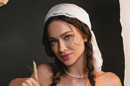 37-летняя актриса Настасья Самбурская показала лицо без косметики