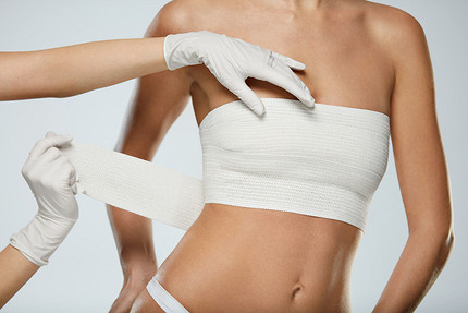 Уменьшить грудь или нет: когда операция точно нужна и как она проходит