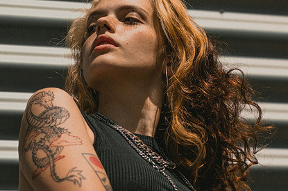 Тату на руке со смыслом: 10 эффектных вариантов для девушек