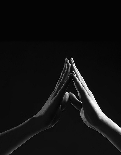 Женщина 35 лет не стригла ногти и показала результат