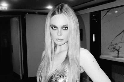 Звезда «Малефисенты» Эль Фаннинг удивила фанатов кардинальной сменой имиджа