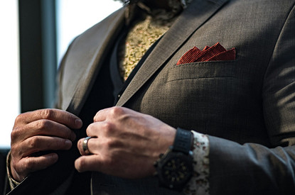 В Китае миллионер 20 лет скрывал богатство от сына ради его благополучия