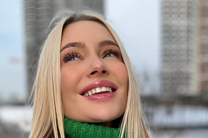 Актриса Наталья Рудова показала фигуру в бюстгальтере