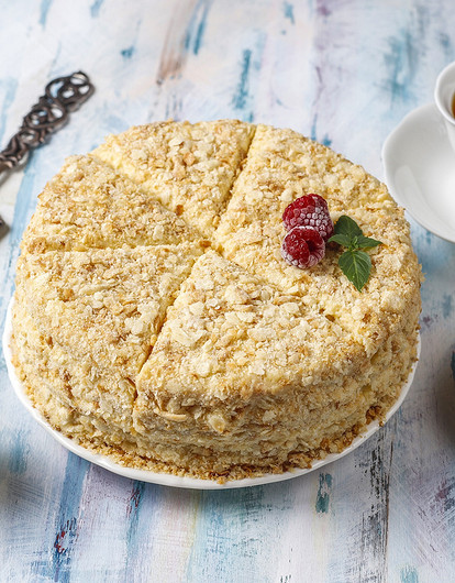 Почему торт называется «Наполеон»: история происхождения десерта и классический рецепт