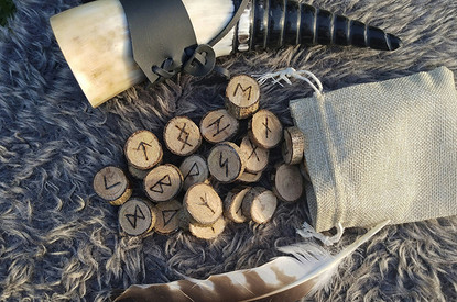 В Великобритании мужчина обнаружил в реке меч возрастом в 1,2 тысячи лет