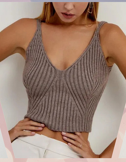 7 трендовых топов, которые можно надеть под жакет