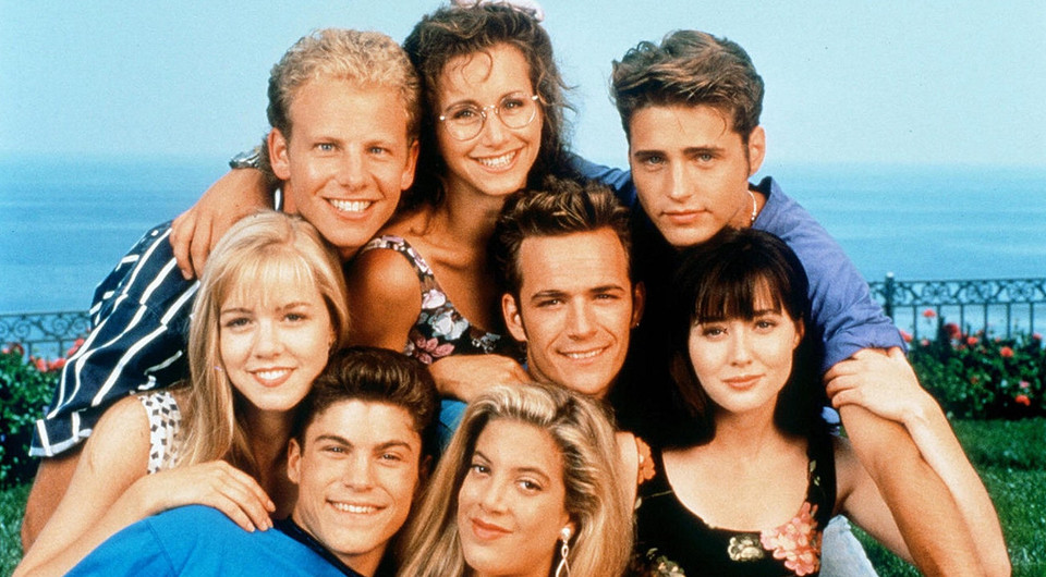Как выглядят актеры легендарного сериала «Беверли-Хиллз 90210» и что с ними стало спустя 34 года