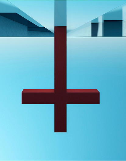 Что означает перевернутый крест: трактовка символа в православии, католицизме и искусстве