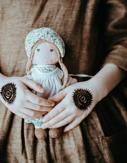 Женщина похитила 11-летнюю девочку в попытке сделать ее идеальной женой для сына