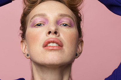 Что делать, если обветрились губы: советы и средства для восстановления