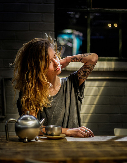 Защемление шеи: можно ли помочь себе самостоятельно и как снизить риски возникновения