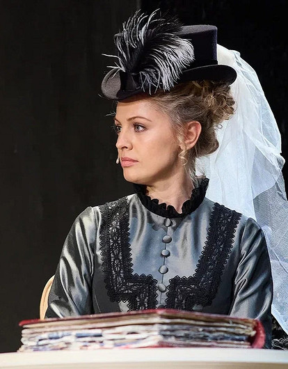 Янина Студилина сравнила актерское образование в России и США