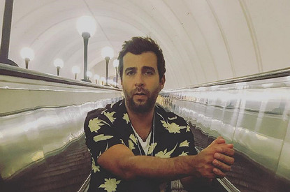 Иван Ургант опубликовал редкое фото с женой и детьми